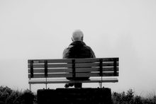 Оспорена сделка, совершенная с намерением приобрести право на жилье после смерти собственника 