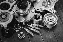 Продавали через Интернет несуществующие автотовары и обманули 108 человек