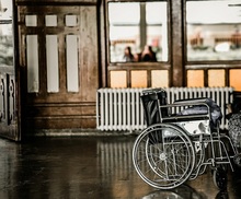 По требованию прокуратуры судом признано право пользования жильем, выделенным ранее сироте, за его гражданской женой и ребенком