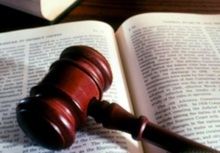 Суд признал недействительным договор дарения доли в квартире, так как стороны фактически имели в виду возмездную сделку