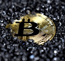 Перевел полмиллиона рублей, часть из которых была оформлена в кредит, надеясь заработать на криптовалюте