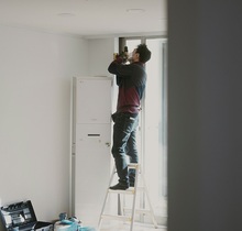 Потребитель отказался от договора и настаивал на взыскании денег за некачественный ремонт жилья