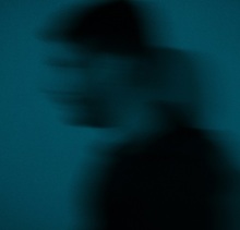 Продавал участки под строительство жилых домов, брал обязательства построить жилье и подвести инженерные коммуникации, но обманул всех клиентов