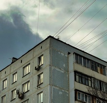 При оспаривании сделки по отчуждению жилья суд должен принимать во внимание особенности положения участника сделки, состояние его здоровья, значение для него оспариваемой сделки